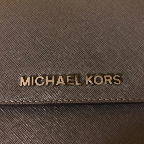 Michael Kors mini cross body - Picture 7 of 7